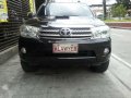 Well-maintained Toyota Fortuner V 2011 for sale-1