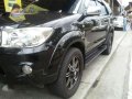 Well-maintained Toyota Fortuner V 2011 for sale-2