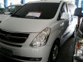 Well-maintained Hyundai Grand Starex 2010 for sale-1