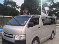 2016 Toyota Hiace Commuter vs grandia urvan 2017 2014 2015-0