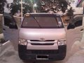 2016 Toyota Hiace Commuter vs grandia urvan 2017 2014 2015-4