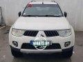 Mitsubishi Montero GLS SE 4x4 White For Sale -1