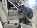 2005 Ford E150 Green AT Low mileage-5