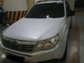 Subaru Forester 2010 AT White SUV For Sale -0