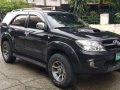 Toyota Fortuner v 2005 4x4 AT Black For Sale -1