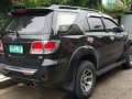 Toyota Fortuner v 2005 4x4 AT Black For Sale -4
