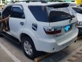 Toyota Fortuner 2010 G AT White For Sale -4