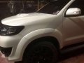 Toyota Fortuner Diesel AT 2014 V White For Sale -0