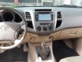 Toyota Hilux 2009 4x2 manual  For sale-3