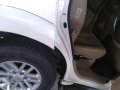 2013 Toyota Fortuner G AT White SUV For Sale -3