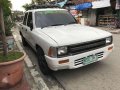 Toyota Hilux Pick-up 4x2 2001 White For Sale -0