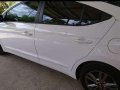 Fresh 2017 Hyundai Elantra 1.6 GL Matic White For Sale -3