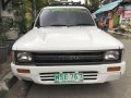 Toyota Hilux Pick-up 4x2 2001 White For Sale -4