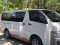 Toyota Hi Ace Commuter 2005 White For Sale -0