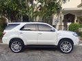 Toyota Fortuner 2005 2.7 G AT White For Sale-1