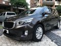 Well-maintained Kia Grand Carnival 2017 for sale-2