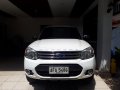LIKE-NEW FORD EVEREST 2014 AT 4X2 DIESEL-3