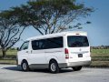 Toyota Hiace Super Grandia Commuter MT AT 2018 -5
