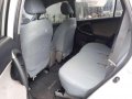 Toyota Rav4 2.4L 4x2 AT White SUV For Sale -9