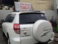 Toyota Rav4 2.4L 4x2 AT White SUV For Sale -8