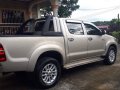 Toyota Hilux 2013 4x4 AT Beige For Sale -5