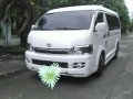 Toyota Super Grandia 2010 AT White For Sale -0