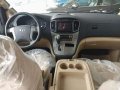 Hyundai Grand Starex PLATINUM Silver For Sale -4