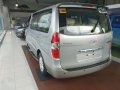Hyundai Grand Starex PLATINUM Silver For Sale -10