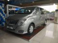 Hyundai Grand Starex PLATINUM Silver For Sale -9