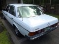 MERCEDES BENZ W-123 Body 200 MT 1985 For Sale-4