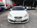 2010 Hyundai Genesis AT White For Sale -1