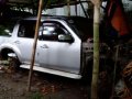 Ford Everest 2009 Model (damaged due to accident)-1