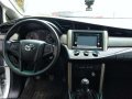 Toyota Innova J 2.8 E Look 2017  for sale -6