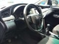 Toyota Innova J 2.8 E Look 2017  for sale -4