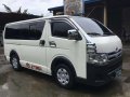 2013 Toyota Hi ace commuter. No scratches No dents. Private used.-2