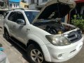 Toyota Fortuner 2005 V-Series 4x4 FOR SALE-2