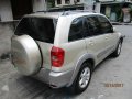 2005 TOYOTA RAV 4 - fully loaded and fresh-1