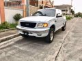 FOR SALE: Ford F150 Lariat Top of d line 2000-0