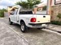 FOR SALE: Ford F150 Lariat Top of d line 2000-6