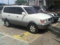 Toyota Revo manual 2000 model-2