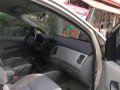 Toyota Innova E 2010 model manual transmission-2