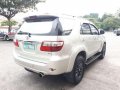 Toyota Fortuner V 2010 model 4x4 -4