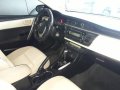 Toyota Corolla Altis 2015-6