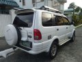 SELLING 2005 ISUZU Crosswind xuvi-11