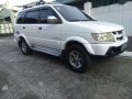 SELLING 2005 ISUZU Crosswind xuvi-1