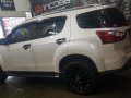 Isuzu Mu-X 2015 for sale-1