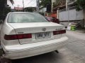 Pearl white Toyota Camry 97’ automatic-2