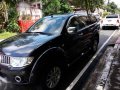 Mitsubishi Montero gls 2009 matic fresh for sale -3