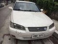 Pearl white Toyota Camry 97’ automatic-1