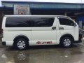 2013 Toyota Hiace commuter. Service only. As good as Brand new.-6